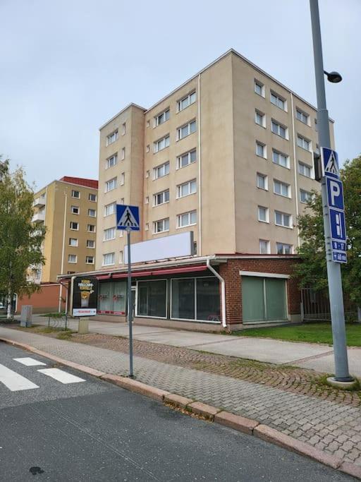 Huoneisto Kemin Ydinkeskustassa Apartment Exterior photo