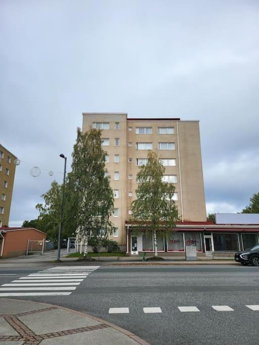 Huoneisto Kemin Ydinkeskustassa Apartment Exterior photo