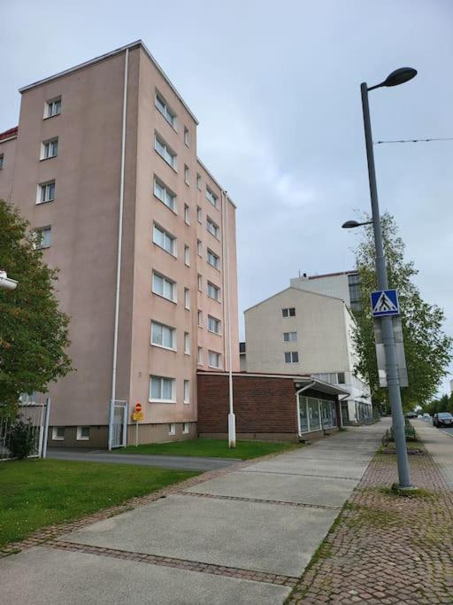 Huoneisto Kemin Ydinkeskustassa Apartment Exterior photo